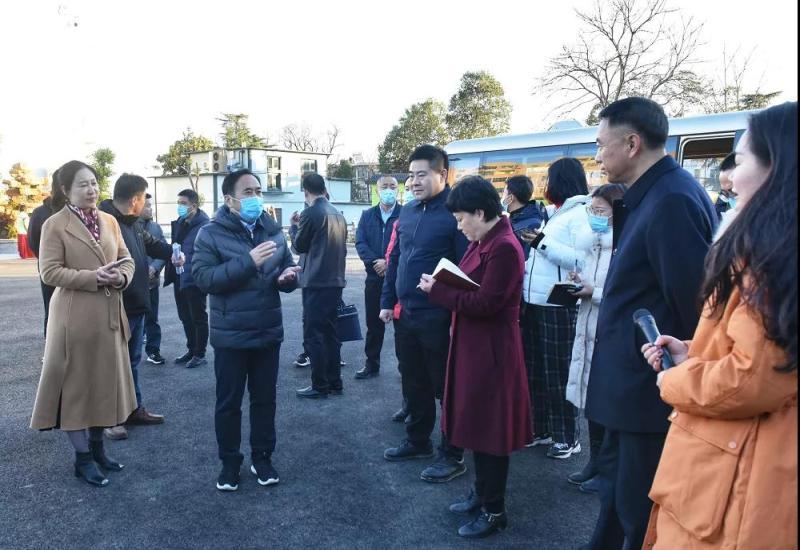 最新锂电池项目引领能源领域革新，成为关键驱动力