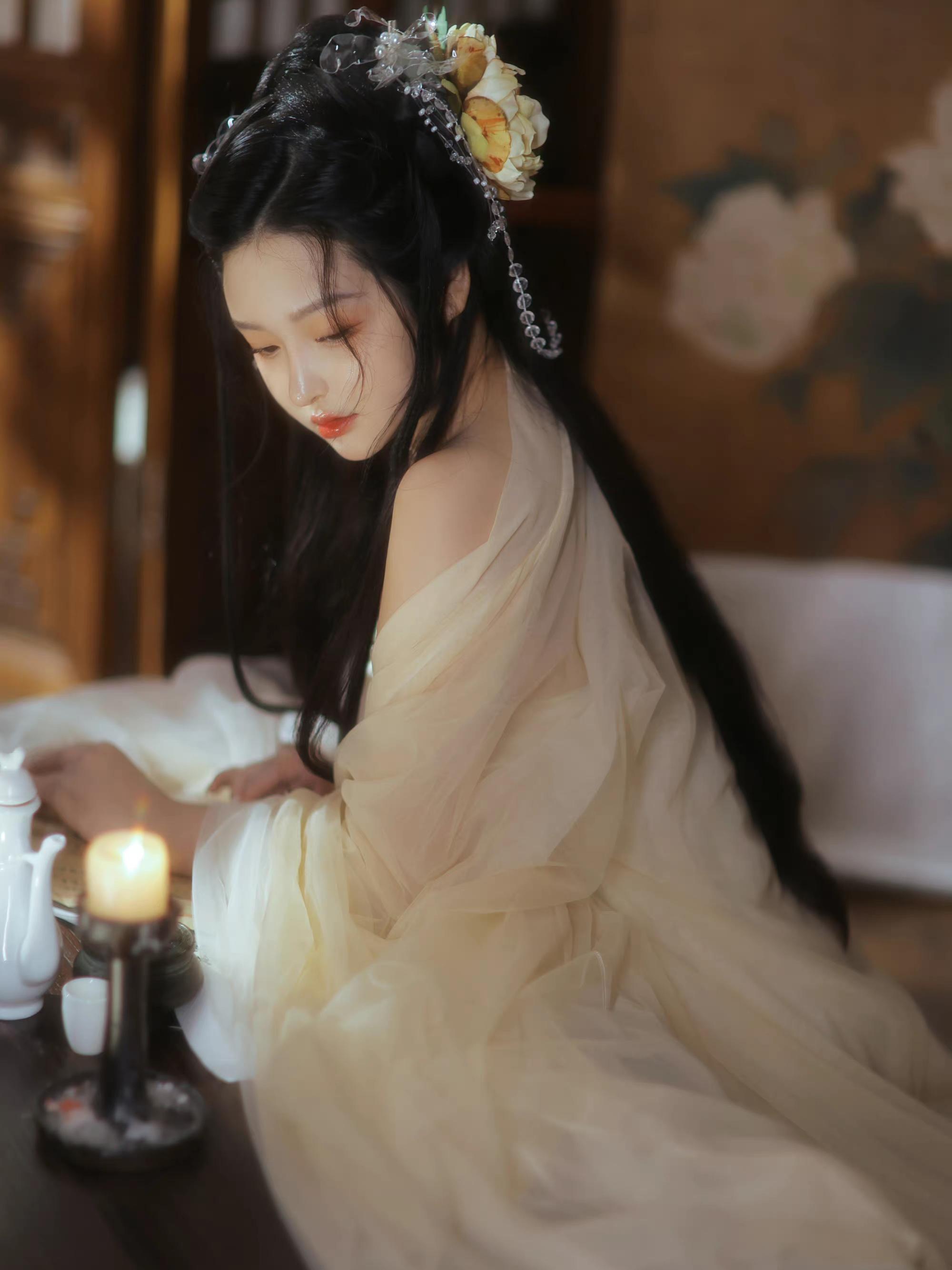 最新小说，夜轻歌探秘之旅