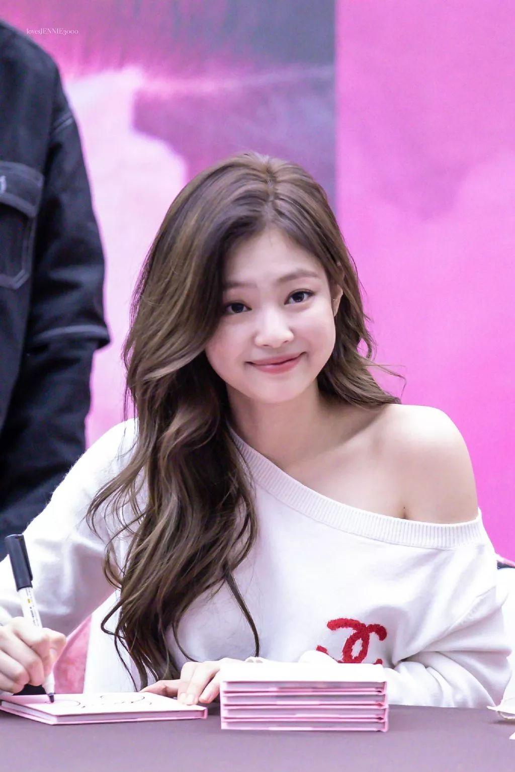 Jennie最新造型，引领时尚潮流的新标杆