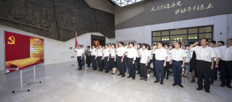 朱清文迈向未来的步伐与成就概览