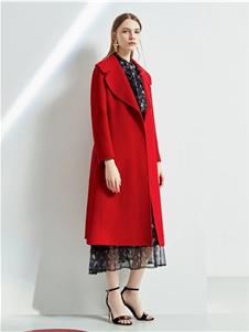 红色新衣时尚魅力与独特韵味展现