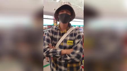 郑业成机场最新动态，星光熠熠，吸引万众瞩目