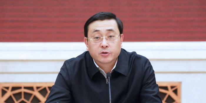 费高云新职务上任，展现卓越领导才能与宽广视野的平台